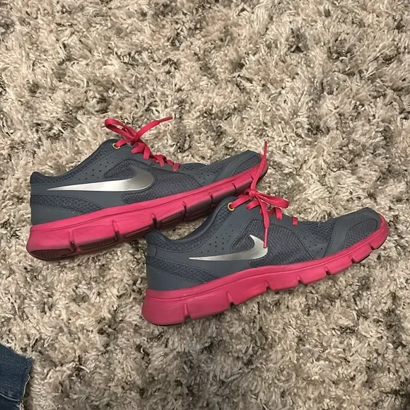 Nike Women’s Running Shoes Sneakers Flex Experience RN 2 in Pink - Picture 6 of 9